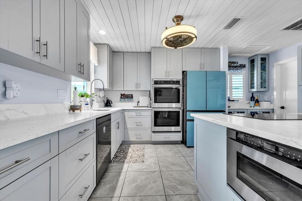Active With Contract: $549,000 (3 beds, 2 baths, 1612 Square Feet)