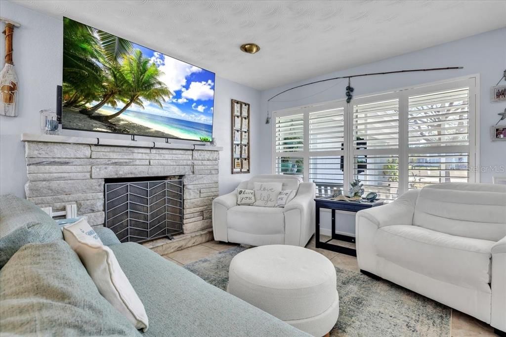 Active With Contract: $549,000 (3 beds, 2 baths, 1612 Square Feet)