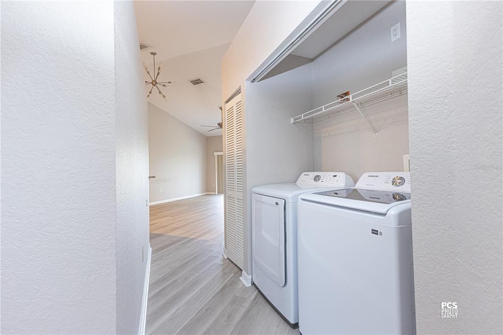 For Rent: $1,800 (3 beds, 2 baths, 1402 Square Feet)