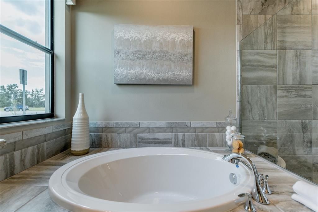 For Sale: $900,685 (4 beds, 3 baths, 2508 Square Feet)