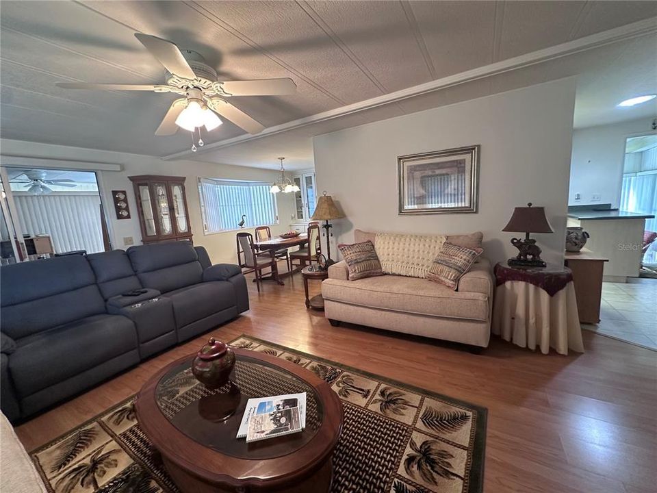 Activo con contrato: $149,900 (2 camas, 2 baños, 1200 Pies cuadrados)