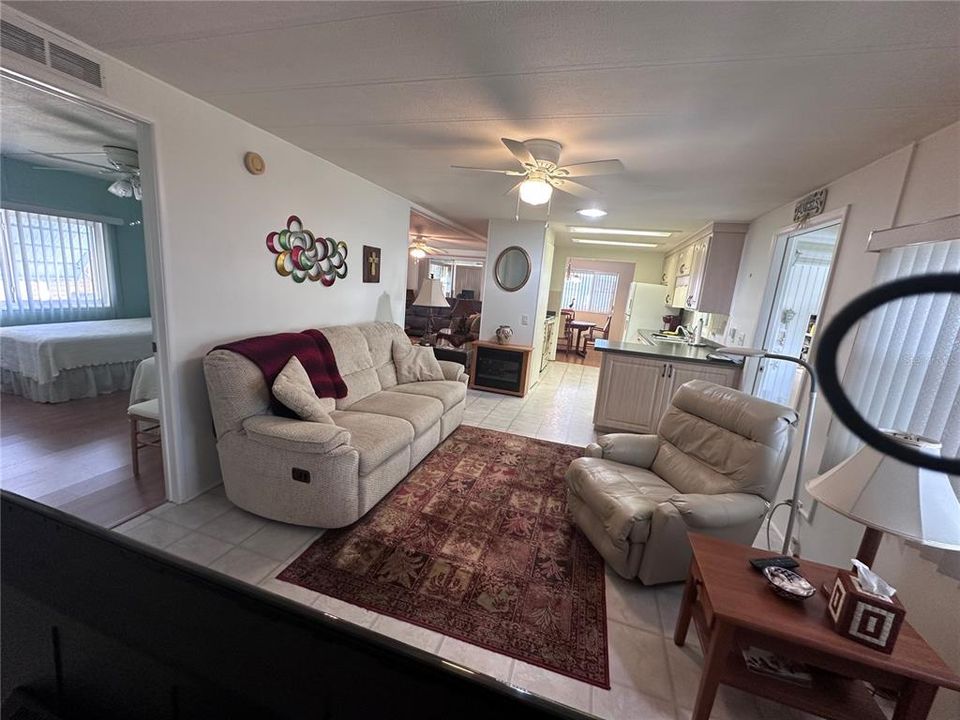 Activo con contrato: $149,900 (2 camas, 2 baños, 1200 Pies cuadrados)