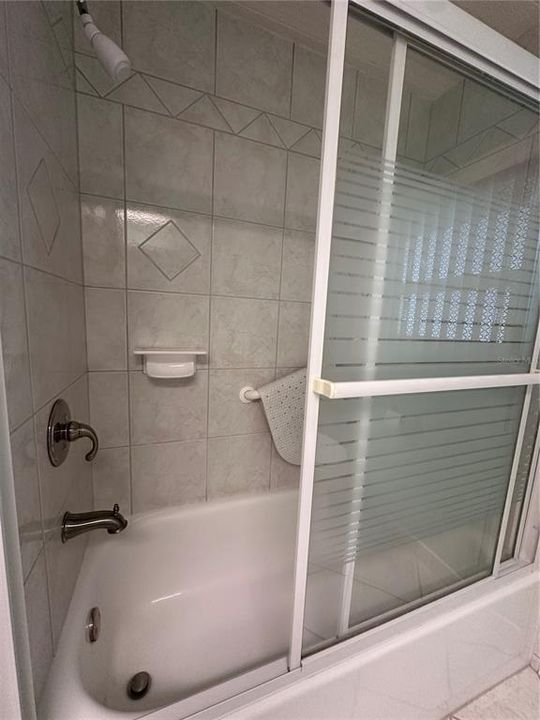 Activo con contrato: $149,900 (2 camas, 2 baños, 1200 Pies cuadrados)