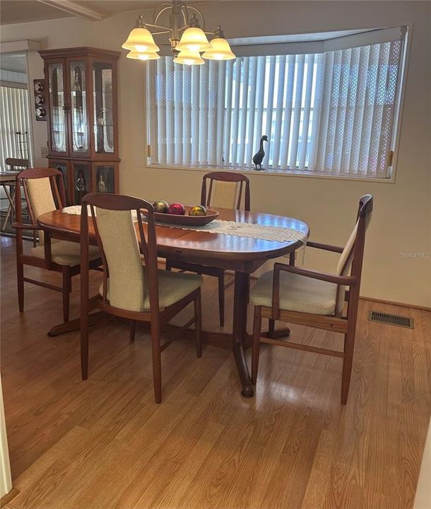 Activo con contrato: $149,900 (2 camas, 2 baños, 1200 Pies cuadrados)