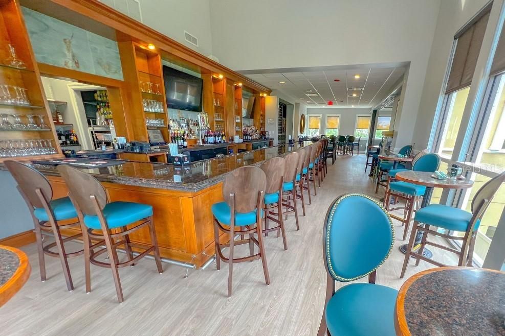 Под контрактом: $995,000 (3 спален, 3 ванн, 3240 Квадратных фут)