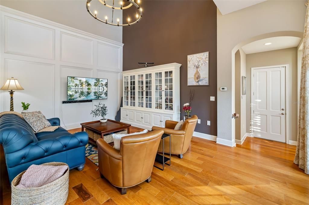 Под контрактом: $995,000 (3 спален, 3 ванн, 3240 Квадратных фут)