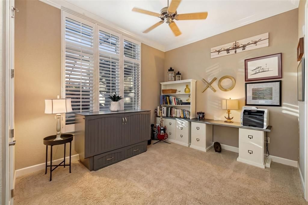 Под контрактом: $995,000 (3 спален, 3 ванн, 3240 Квадратных фут)