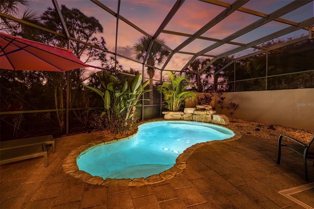 Под контрактом: $995,000 (3 спален, 3 ванн, 3240 Квадратных фут)