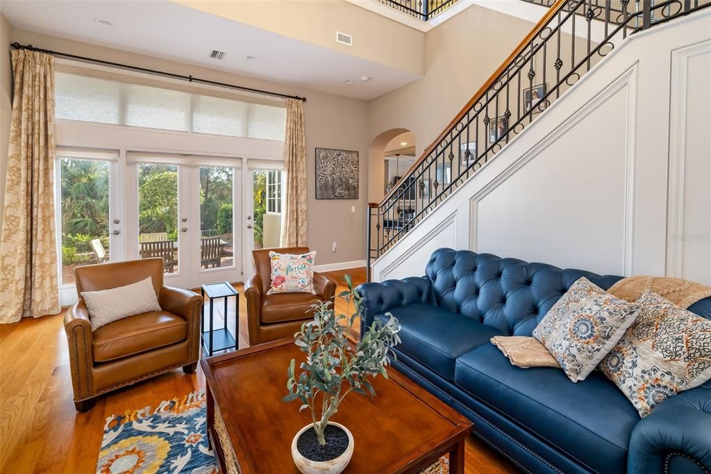 Под контрактом: $995,000 (3 спален, 3 ванн, 3240 Квадратных фут)