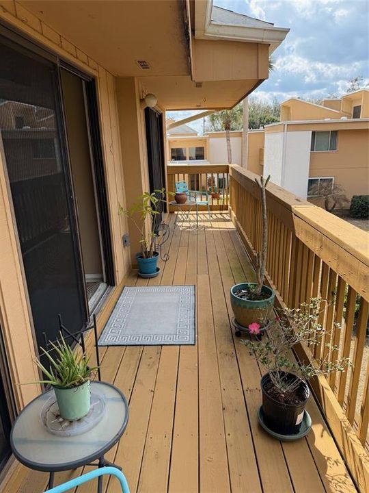 待售: $180,000 (2 贝兹, 2 浴室, 1071 平方英尺)