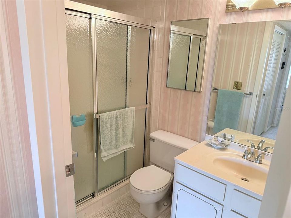 待售: $180,000 (2 贝兹, 2 浴室, 1071 平方英尺)