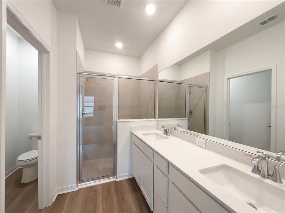 Active With Contract: $286,000 (4 beds, 3 baths, 1933 Square Feet)