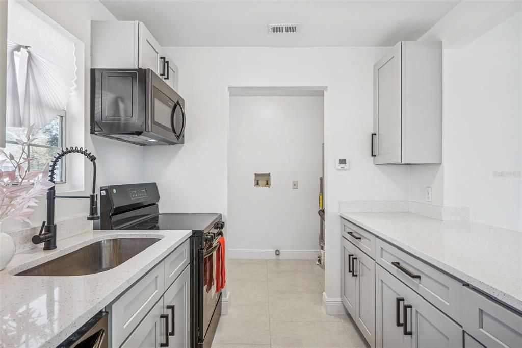 Activo con contrato: $315,000 (3 camas, 2 baños, 1152 Pies cuadrados)