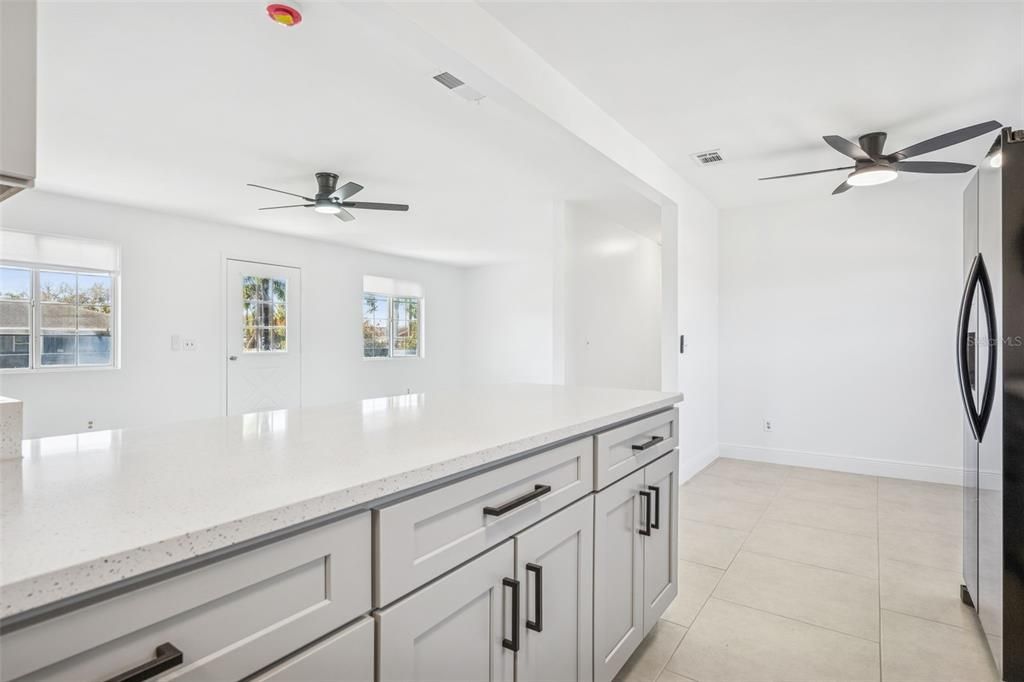 Activo con contrato: $315,000 (3 camas, 2 baños, 1152 Pies cuadrados)