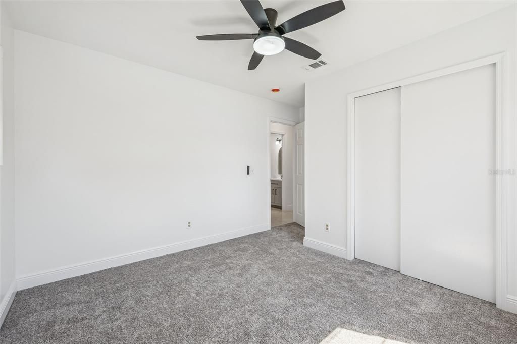 Activo con contrato: $315,000 (3 camas, 2 baños, 1152 Pies cuadrados)