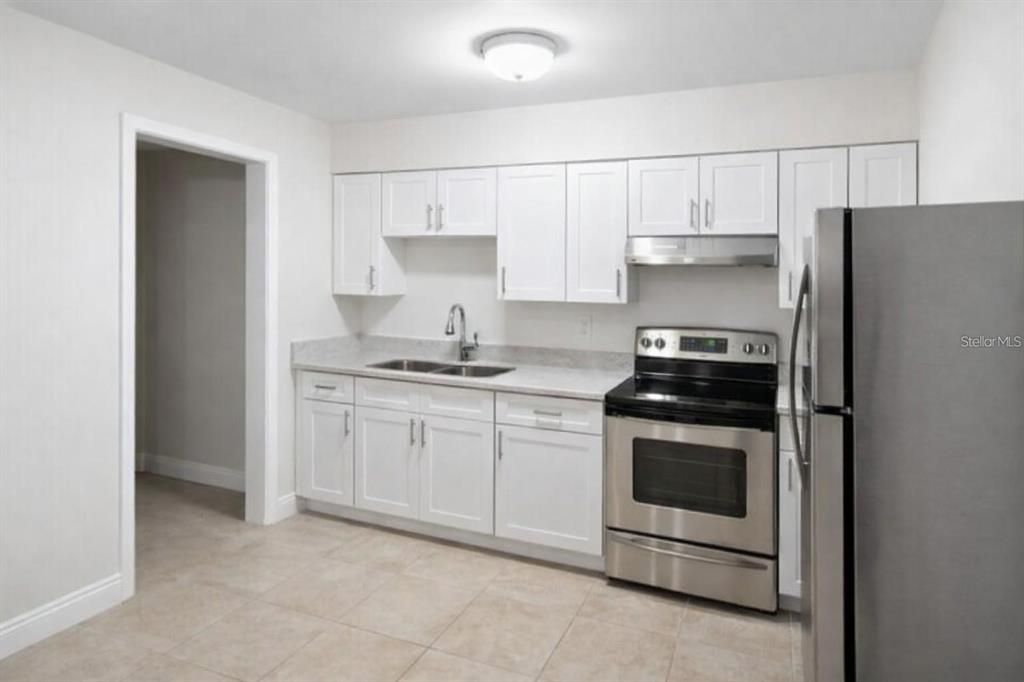 На продажу: $319,900 (4 спален, 0 ванн, 837 Квадратных фут)