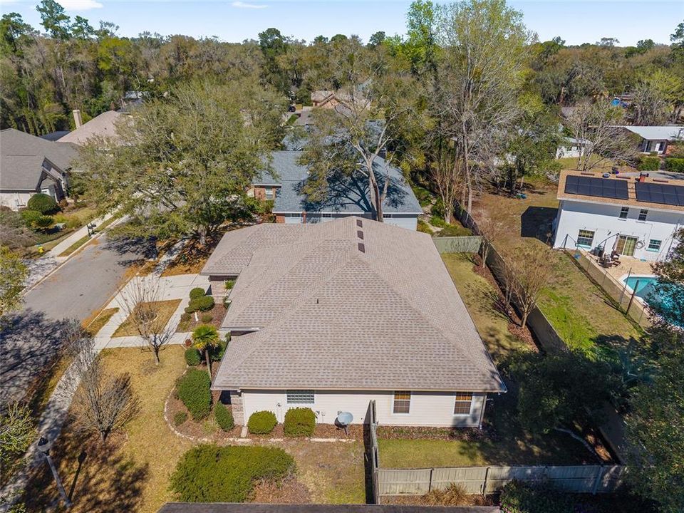 Activo con contrato: $427,000 (3 camas, 2 baños, 2179 Pies cuadrados)