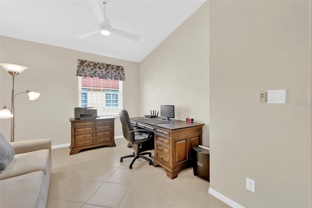 Active With Contract: $299,000 (2 beds, 2 baths, 1605 Square Feet)