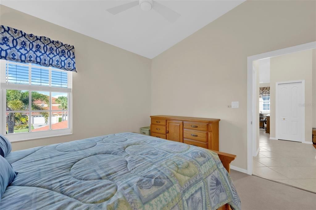 Active With Contract: $299,000 (2 beds, 2 baths, 1605 Square Feet)