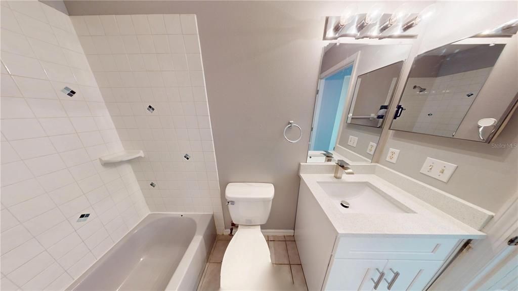 Active With Contract: $1,925 (3 beds, 2 baths, 1149 Square Feet)