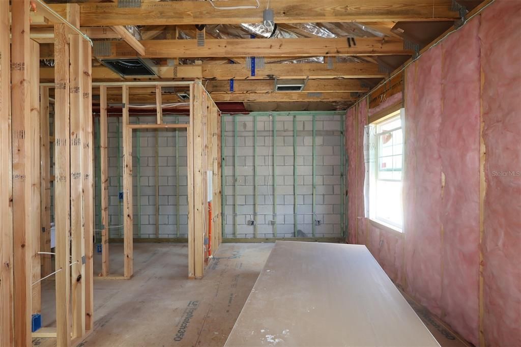 Active With Contract: $479,990 (3 beds, 2 baths, 1729 Square Feet)