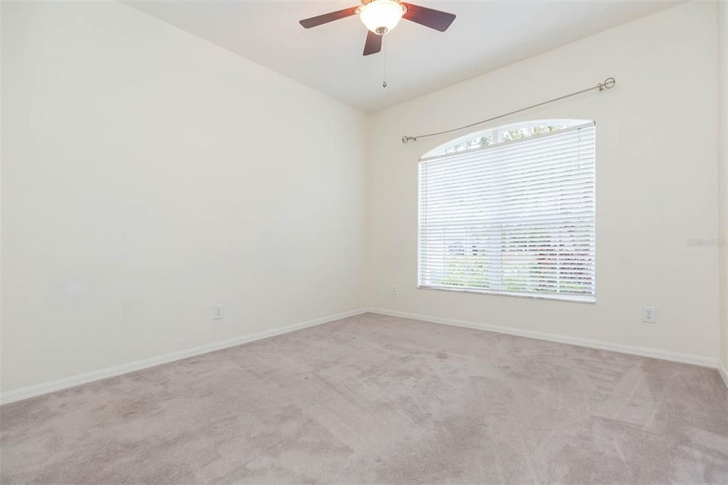 Active With Contract: $280,000 (3 beds, 2 baths, 1581 Square Feet)