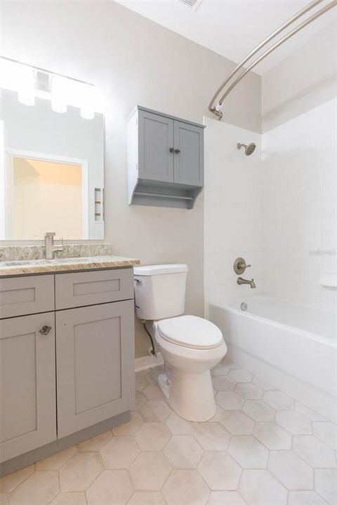 Active With Contract: $280,000 (3 beds, 2 baths, 1581 Square Feet)