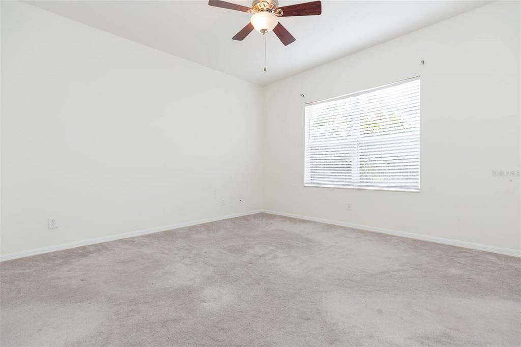 Active With Contract: $280,000 (3 beds, 2 baths, 1581 Square Feet)