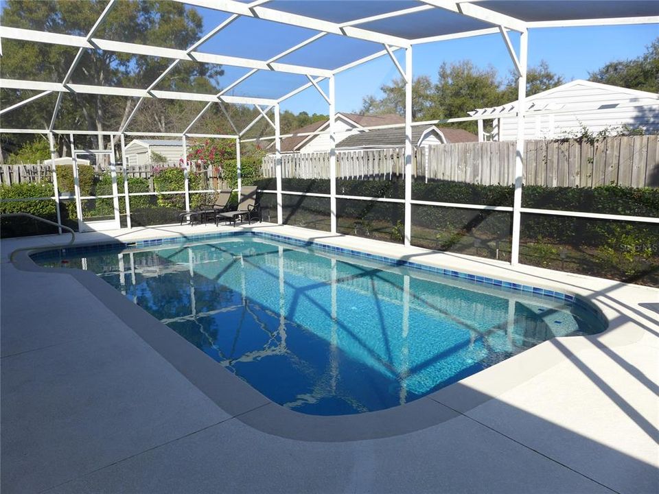 Под контрактом: $349,950 (3 спален, 2 ванн, 1610 Квадратных фут)