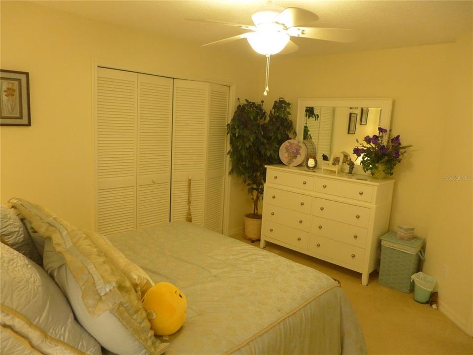 Под контрактом: $349,950 (3 спален, 2 ванн, 1610 Квадратных фут)