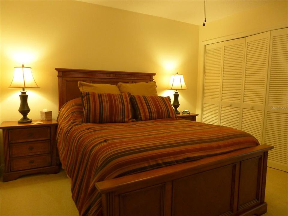 Под контрактом: $349,950 (3 спален, 2 ванн, 1610 Квадратных фут)