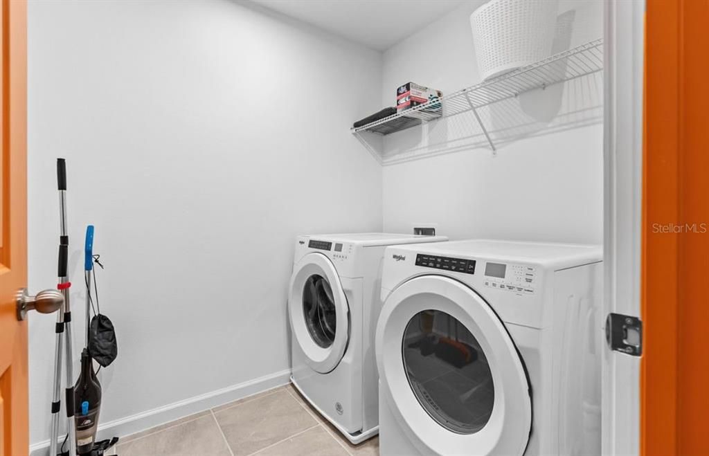 En Venta: $1,200,000 (7 camas, 6 baños, 3533 Pies cuadrados)