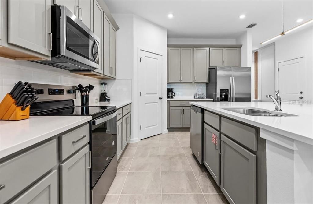 En Venta: $1,200,000 (7 camas, 6 baños, 3533 Pies cuadrados)