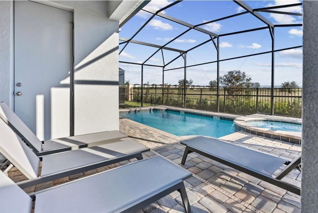 En Venta: $1,200,000 (7 camas, 6 baños, 3533 Pies cuadrados)
