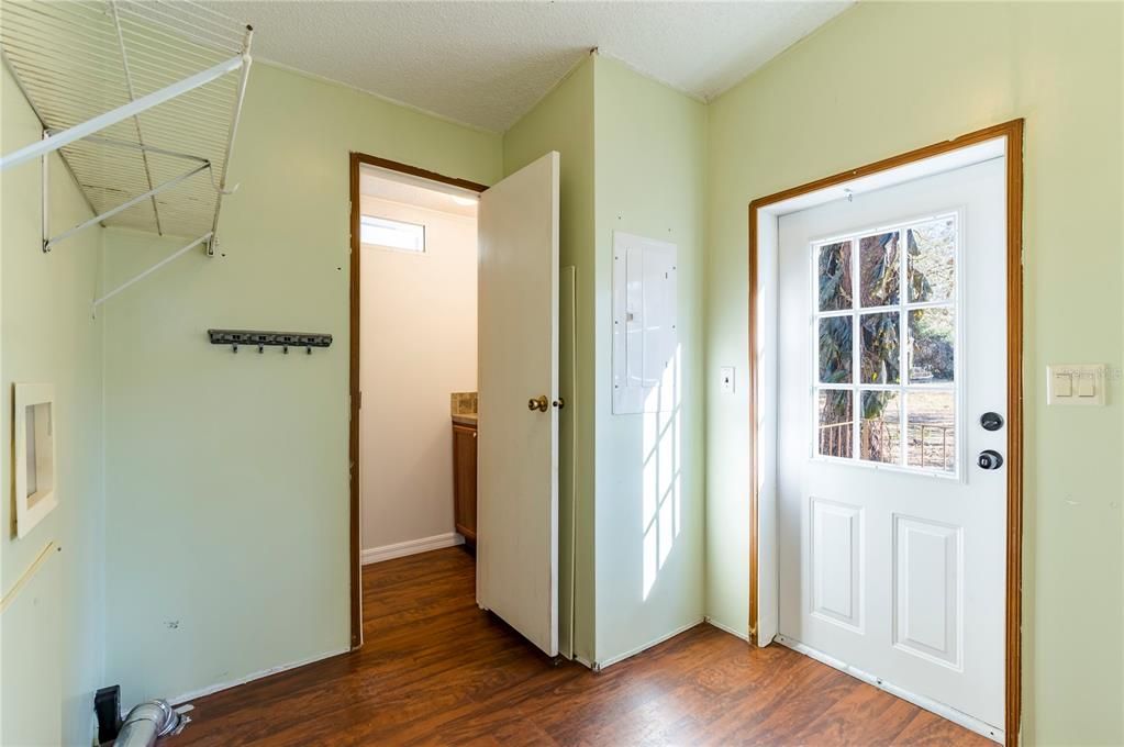 Active With Contract: $449,447 (4 beds, 2 baths, 2052 Square Feet)