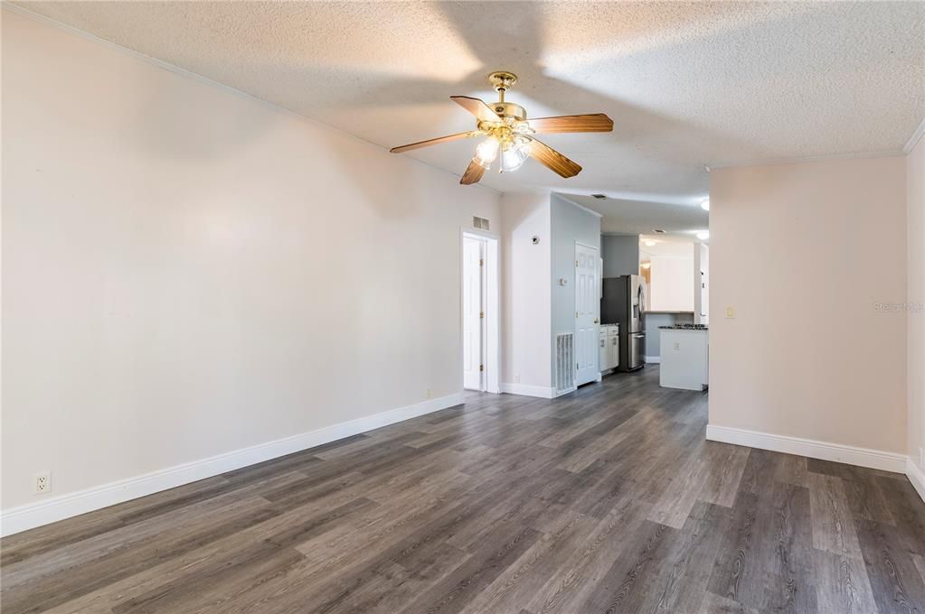 Active With Contract: $449,447 (4 beds, 2 baths, 2052 Square Feet)