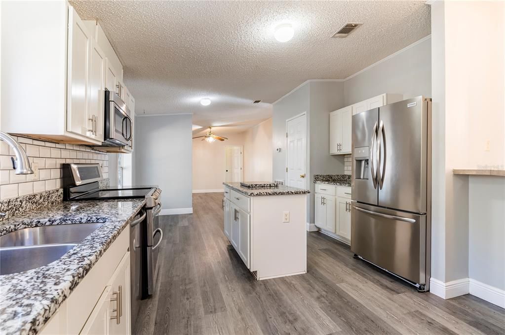 Active With Contract: $449,447 (4 beds, 2 baths, 2052 Square Feet)