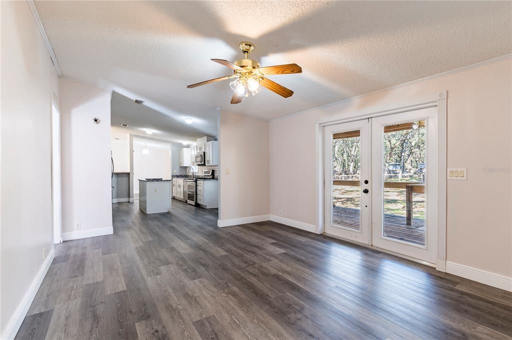 Active With Contract: $449,447 (4 beds, 2 baths, 2052 Square Feet)