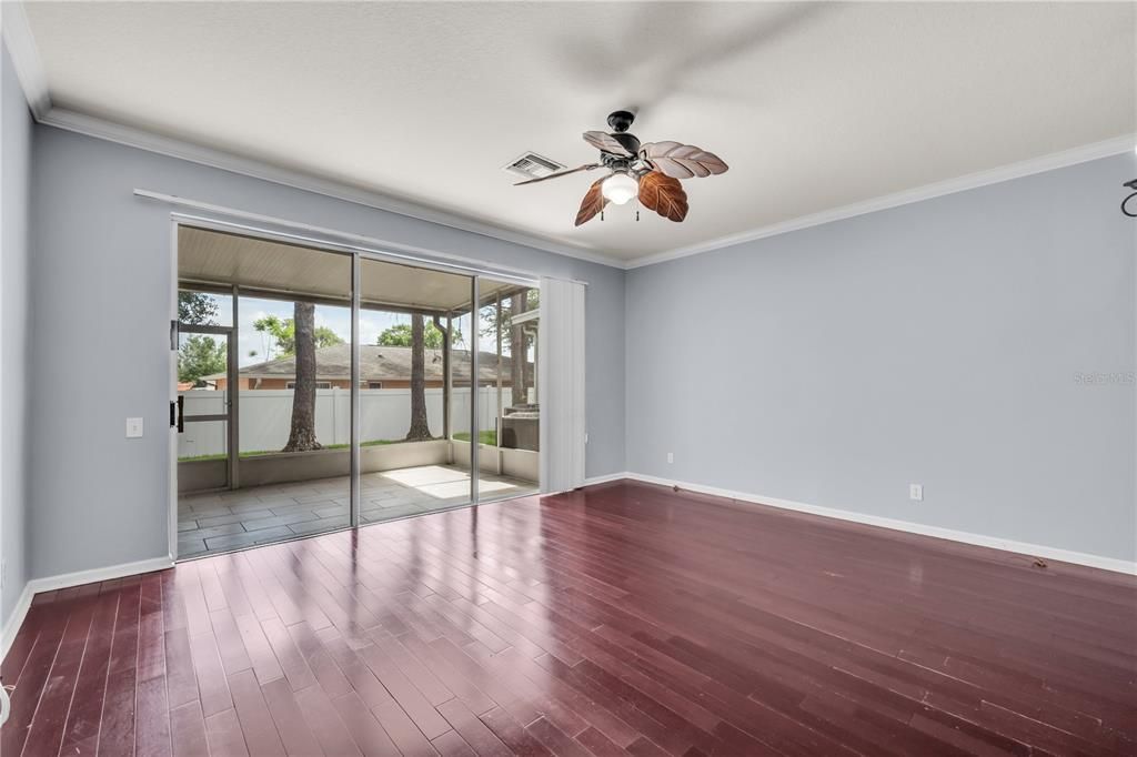 Active With Contract: $297,500 (3 beds, 2 baths, 1625 Square Feet)
