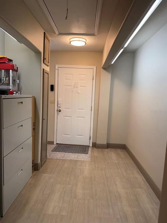 Под контрактом: $295,000 (0 спален, 0 ванн, 1160 Квадратных фут)