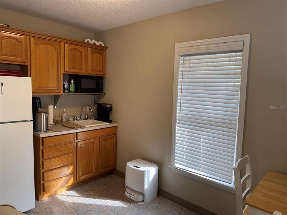 Под контрактом: $295,000 (0 спален, 0 ванн, 1160 Квадратных фут)