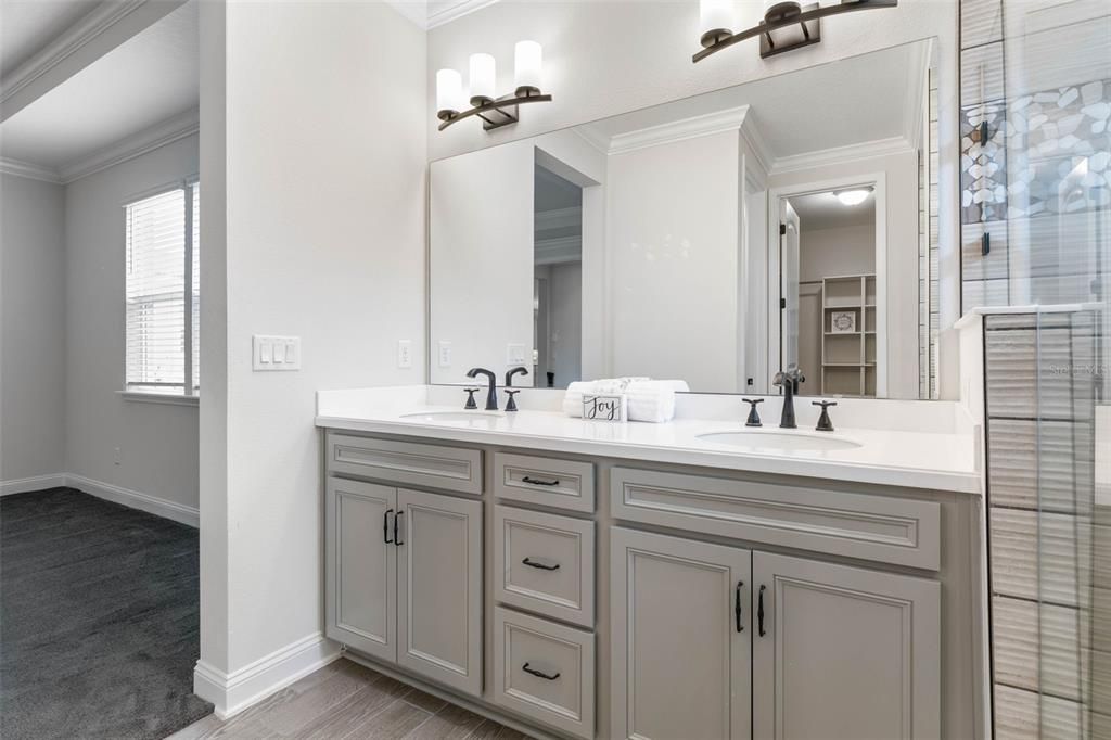 Active With Contract: $579,900 (3 beds, 2 baths, 2216 Square Feet)
