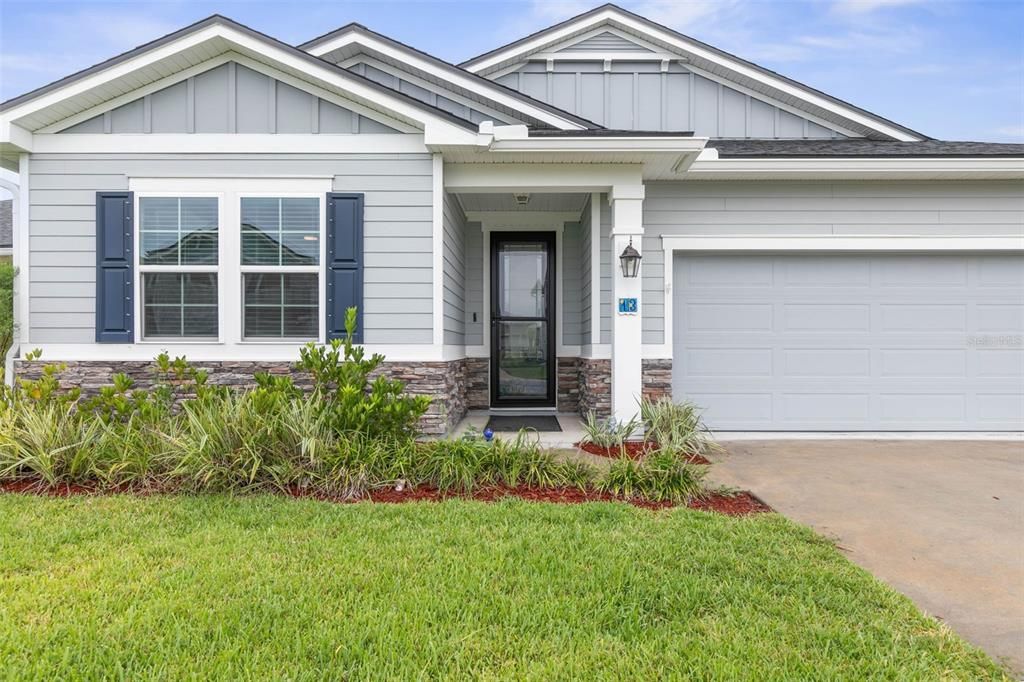 Active With Contract: $579,900 (3 beds, 2 baths, 2216 Square Feet)
