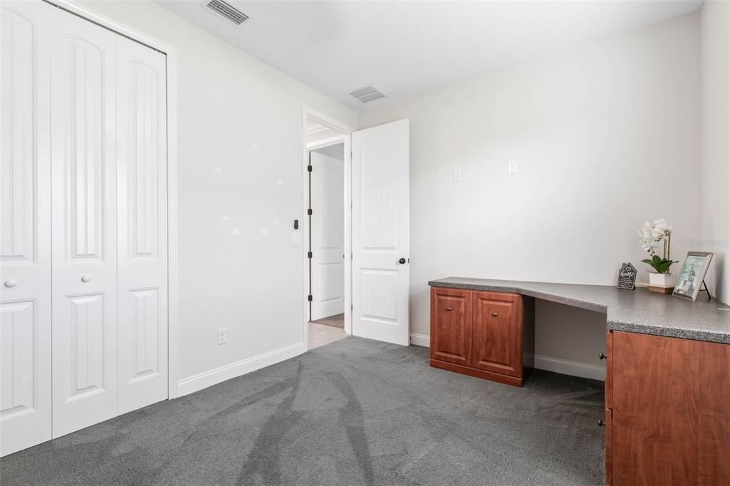 Active With Contract: $579,900 (3 beds, 2 baths, 2216 Square Feet)