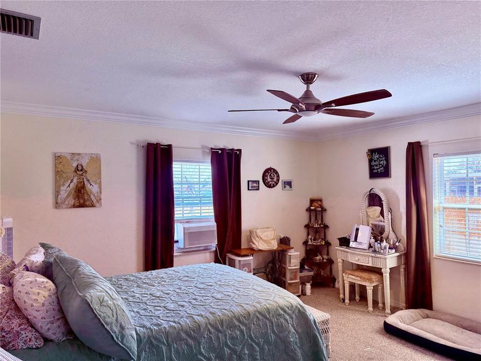 For Sale: $469,000 (3 beds, 2 baths, 1858 Square Feet)