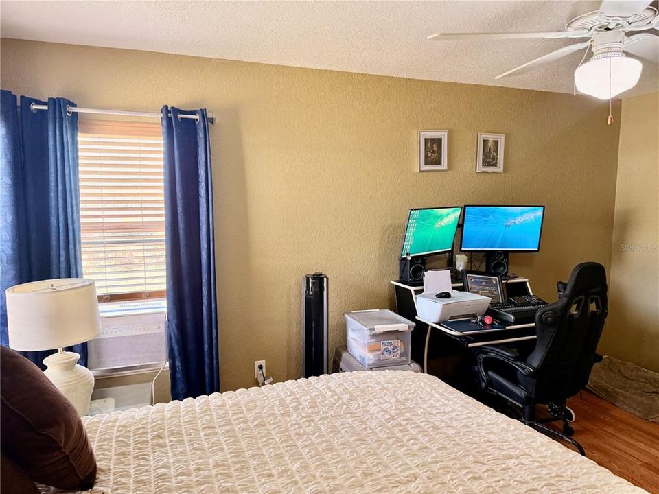 На продажу: $324,900 (3 спален, 2 ванн, 1422 Квадратных фут)