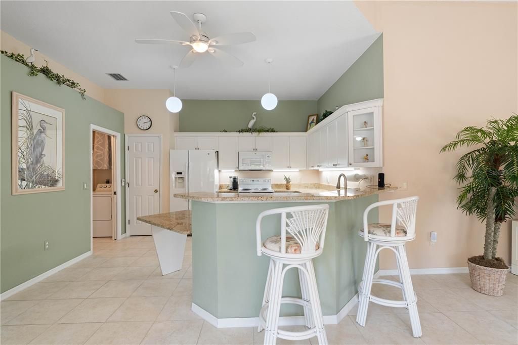 For Sale: $239,900 (2 beds, 2 baths, 1162 Square Feet)