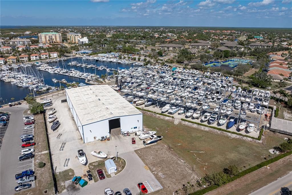 For Sale: $239,900 (2 beds, 2 baths, 1162 Square Feet)