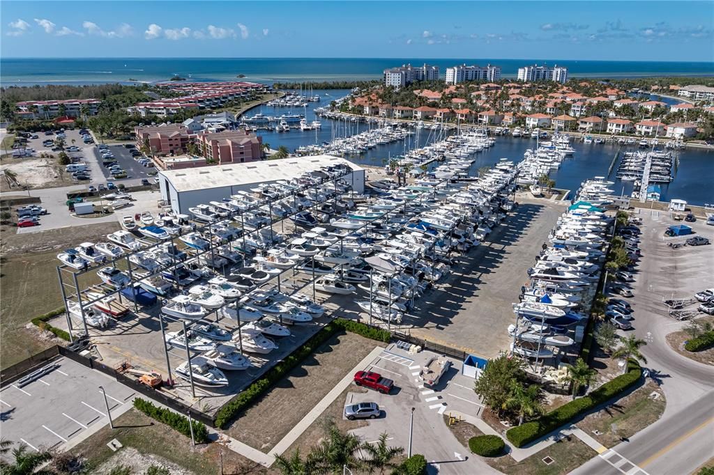 For Sale: $239,900 (2 beds, 2 baths, 1162 Square Feet)