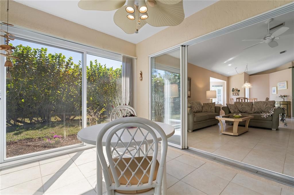 For Sale: $239,900 (2 beds, 2 baths, 1162 Square Feet)